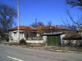 Four bedrooms solid house Shabla